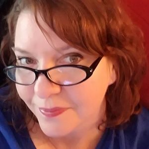 Meet your Posher, Kristen!